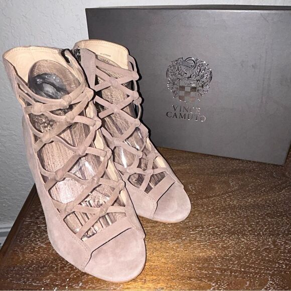 Vince Camuto Stesha Caged Gladiator Block Heel  Sandal Shoes - Picture 3 of 8